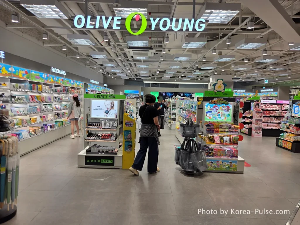 DUNDUN Dongdaemun: 8 Floors, Zero Excuses to Shop Anywhere Else 2 Olive Young store at B2 level DUNDUN Dongdaemun