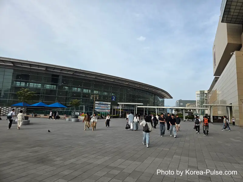 Dongdaegu to Andong Train: Riding Korea's Classic Mugunghwa 4 Dongdaegu Station and Shinsegae Complex Transfer Center exterior side by side Daegu Korea
