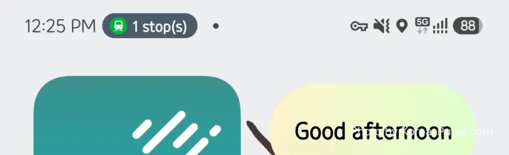 Naver Map 1 stop left indicator in Android status bar while using another app