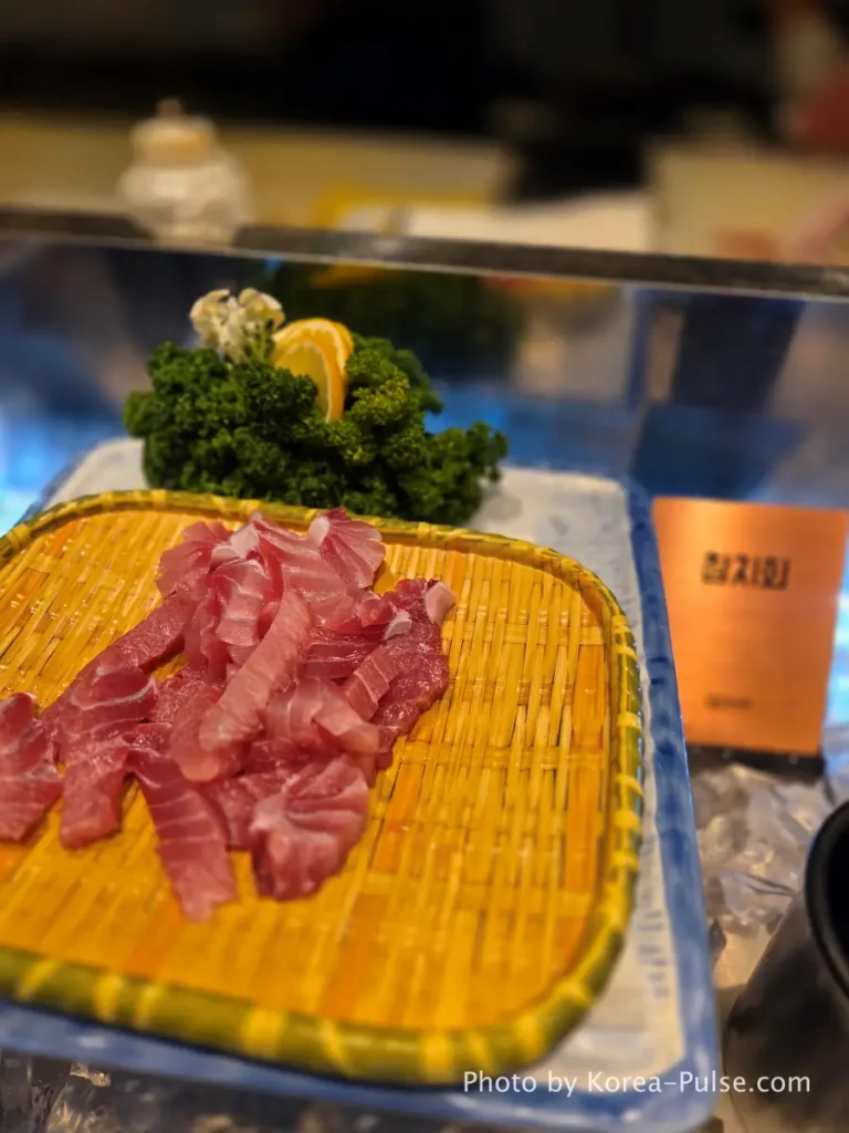 Free tuna sashimi platter at QooQoo special corner