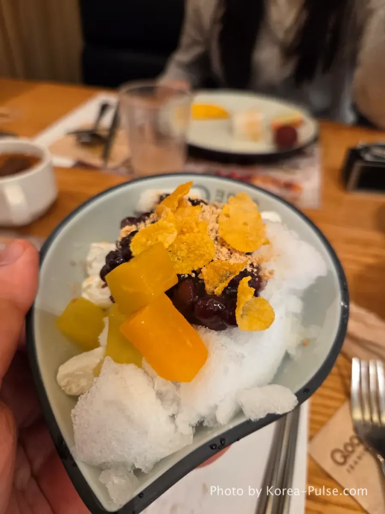 Patbingsu shaved ice with red beans at QooQoo dessert zone